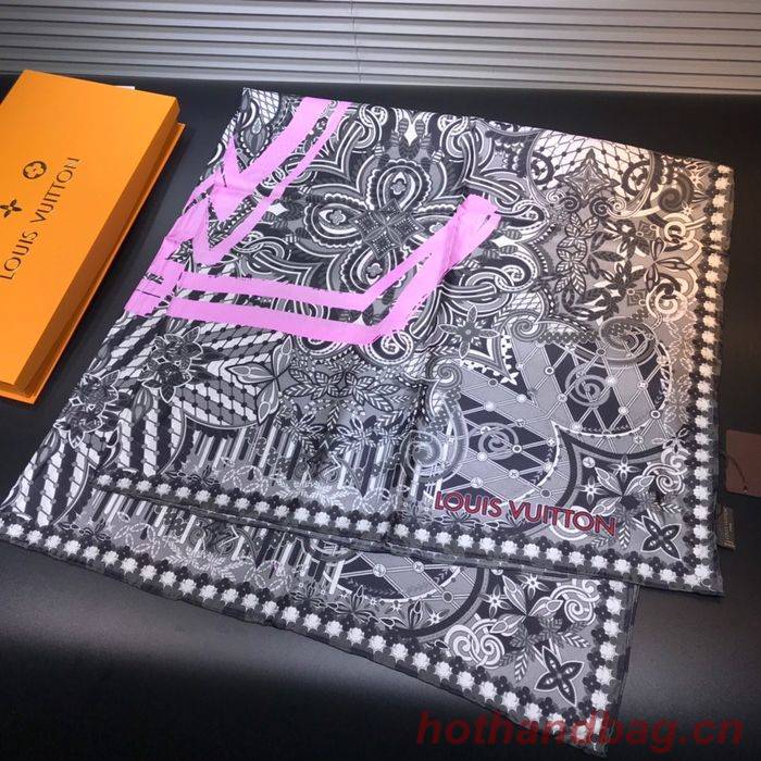 Louis Vuitton Scarf LVS00138